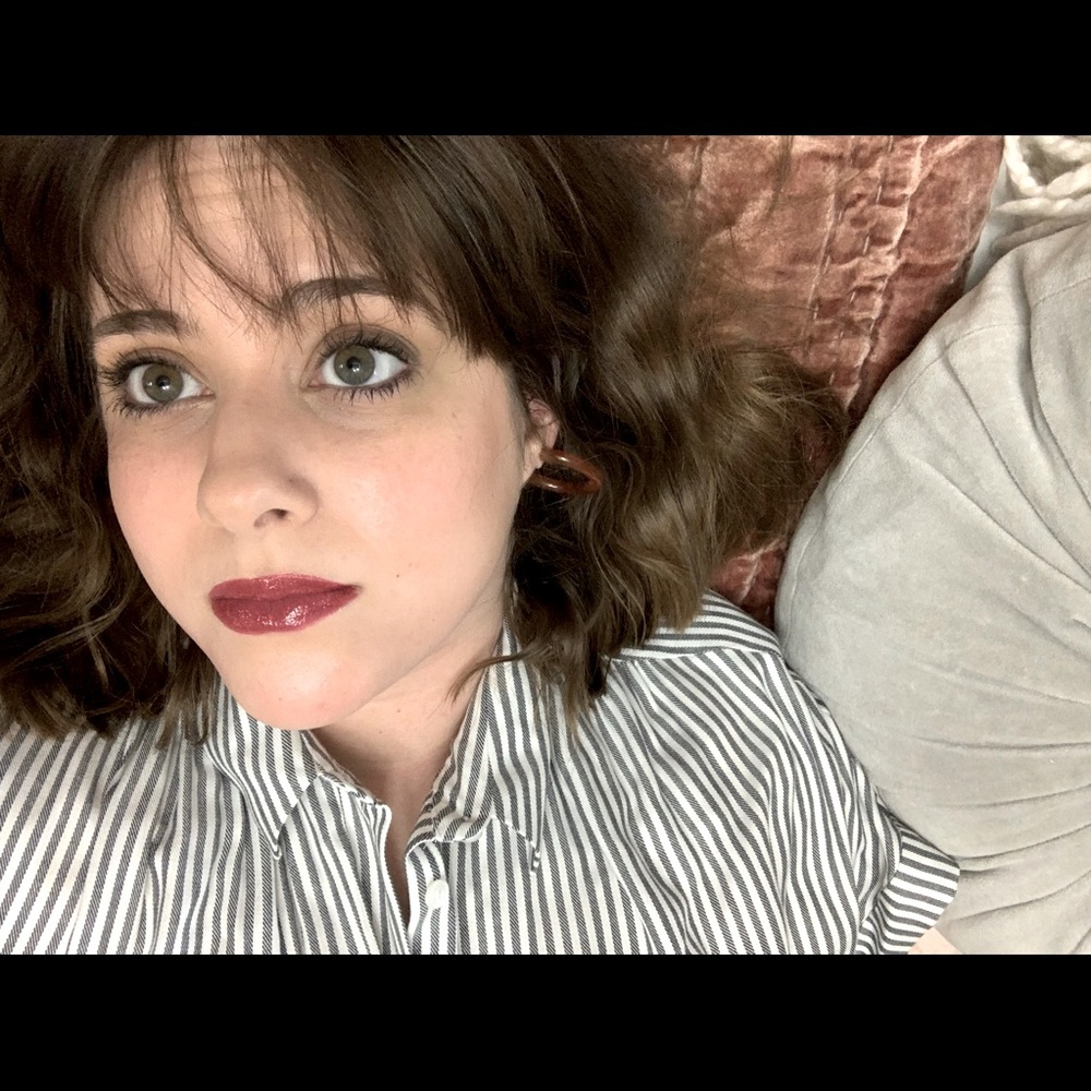 Meet your Posher, Crystal